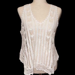 Beautiful white lace top by Mystree S M